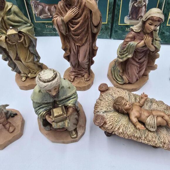 DiGiovanni Heirloom Nativity Collection Exclusively By Autom 8 - Picture 4 of 16